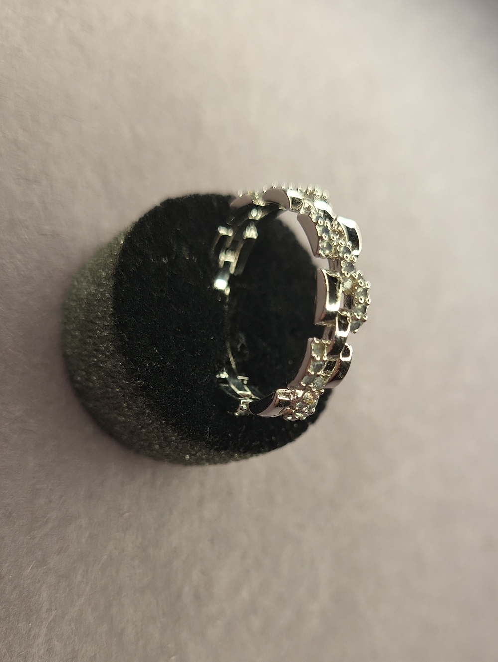 Silver Rhinestone Link Ring - Picture 3 of 6
